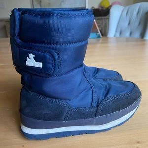 Boys winter boot